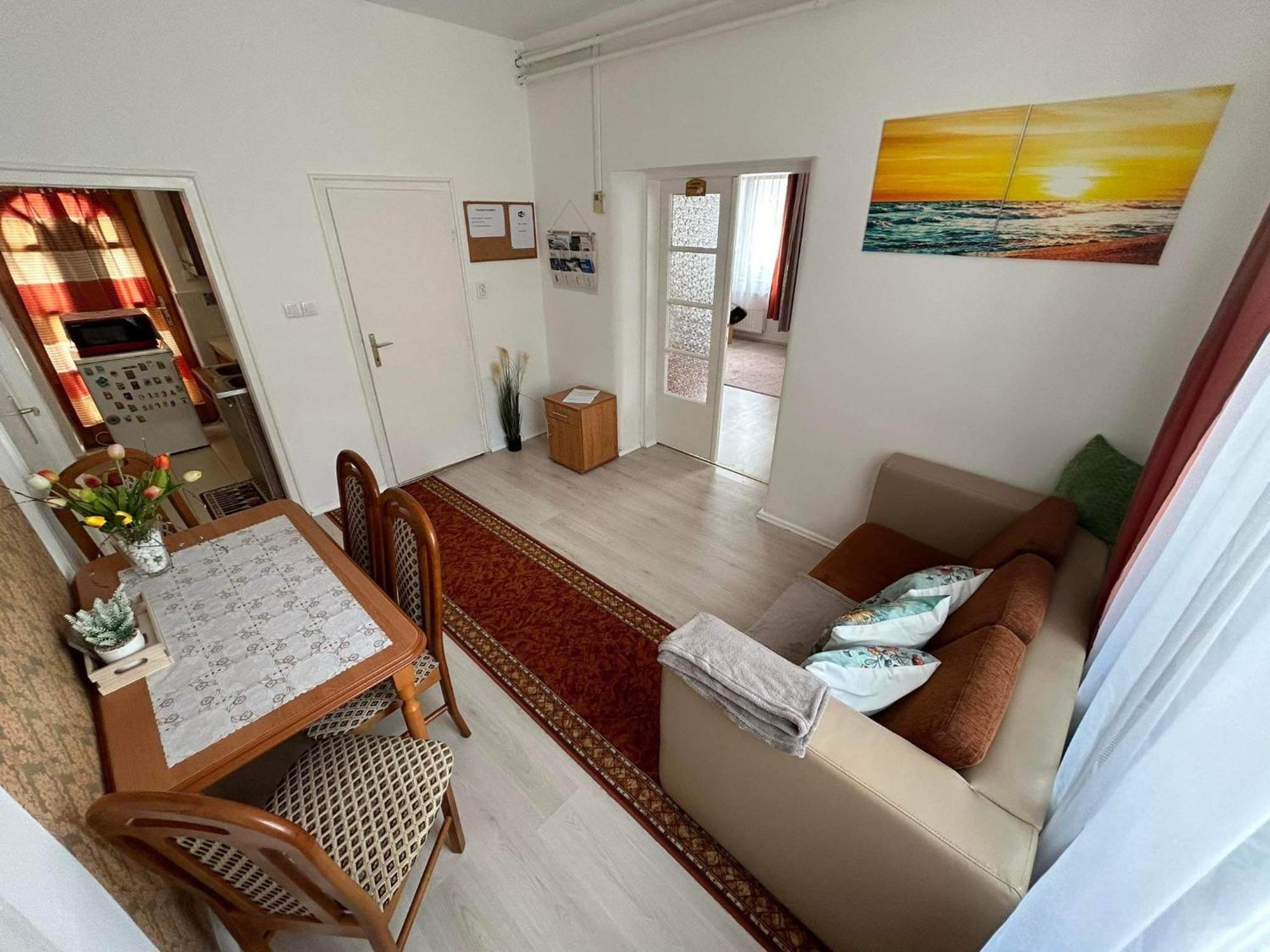 Tavaszpart Vendeghaz Apartment Seghedin Exterior foto