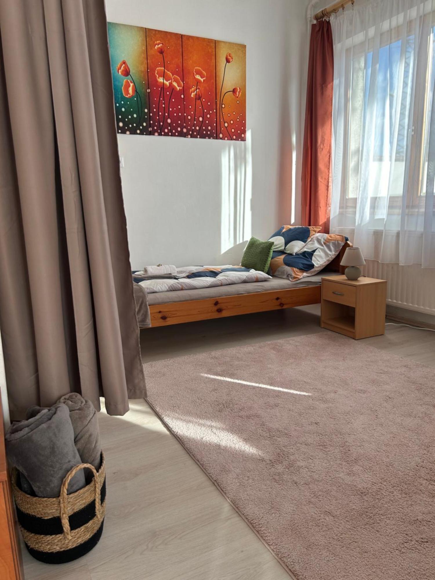 Tavaszpart Vendeghaz Apartment Seghedin Exterior foto