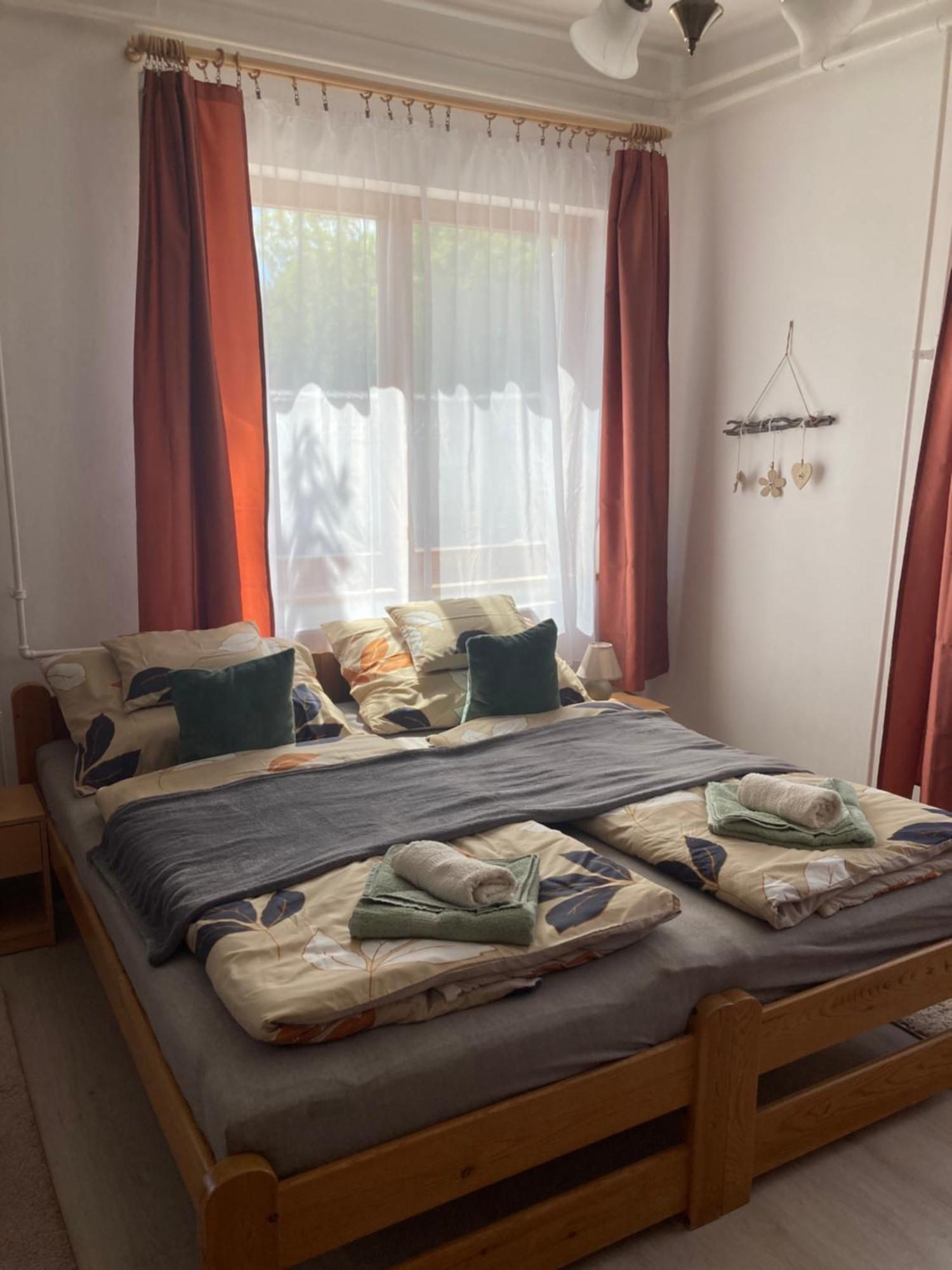 Tavaszpart Vendeghaz Apartment Seghedin Exterior foto